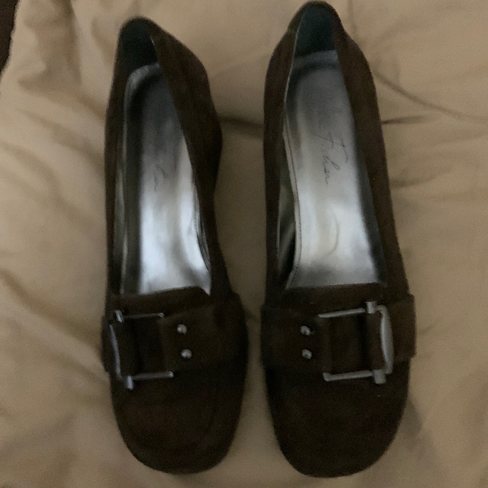 MARC FISHER Brown Suede Wedge Shoes Size 8M